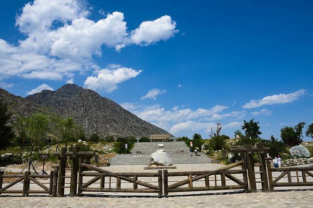 北纬38度仰望星空，每个人都拥有头顶，为什么却看不到星空