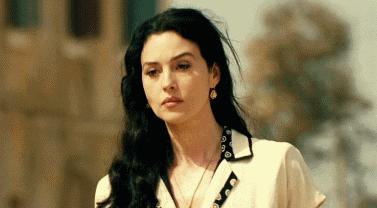 容颜定格14岁的她，活成了世上最美女人！法国人用了半世纪的“花水”，好用到疯抢