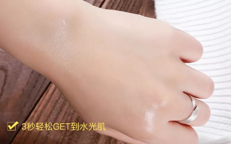 容颜定格14岁的她，活成了世上最美女人！法国人用了半世纪的“花水”，好用到疯抢