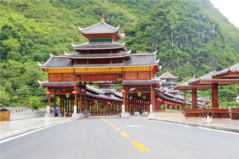 头条|不想走的太远？那我们就去百色这些美到窒息的旅游景点看看吧