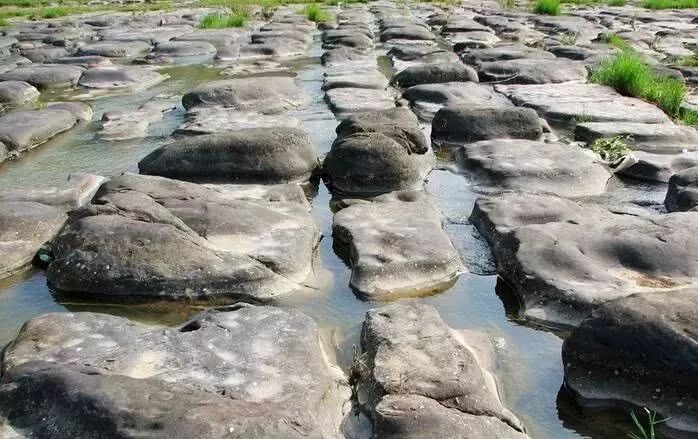 头条|不想走的太远？那我们就去百色这些美到窒息的旅游景点看看吧