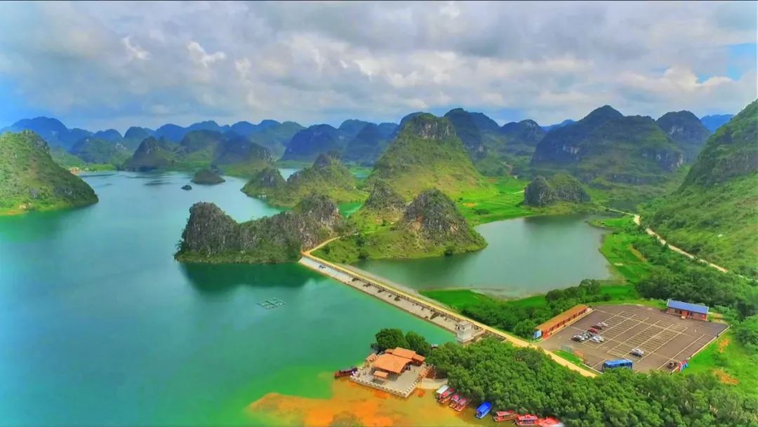 头条|不想走的太远？那我们就去百色这些美到窒息的旅游景点看看吧