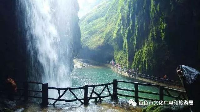 头条|不想走的太远？那我们就去百色这些美到窒息的旅游景点看看吧