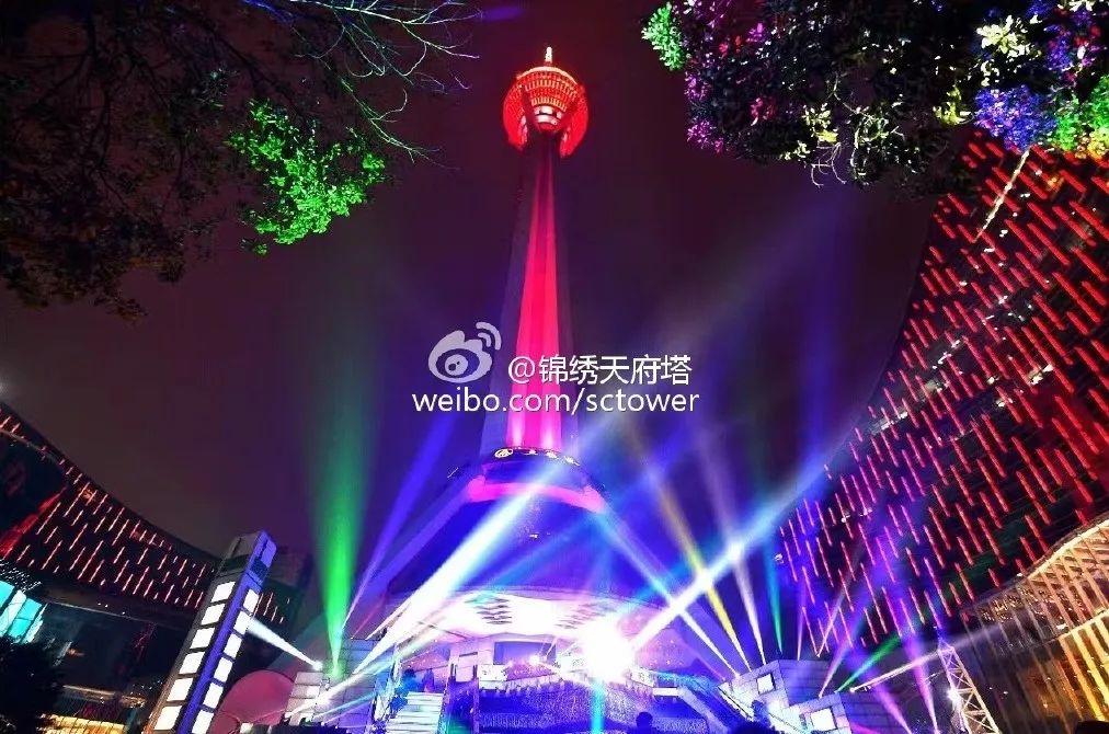 “火”上了央视！没想到夜晚的成都，居然藏了这么多耍法