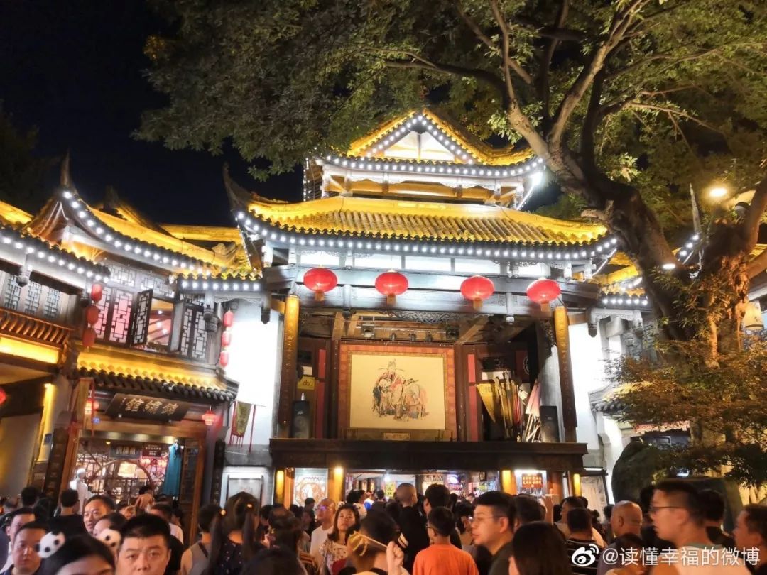 “火”上了央视！没想到夜晚的成都，居然藏了这么多耍法