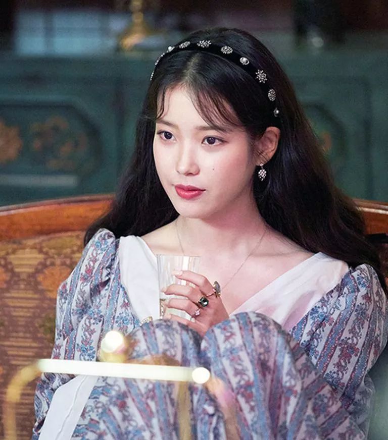 德鲁纳酒店iu最新造型,iu德鲁纳酒店造型合集图片