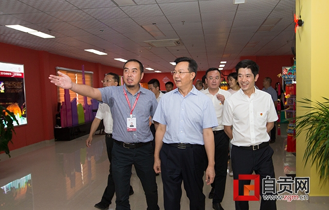 李刚调研督导沿滩区重大项目推进情况