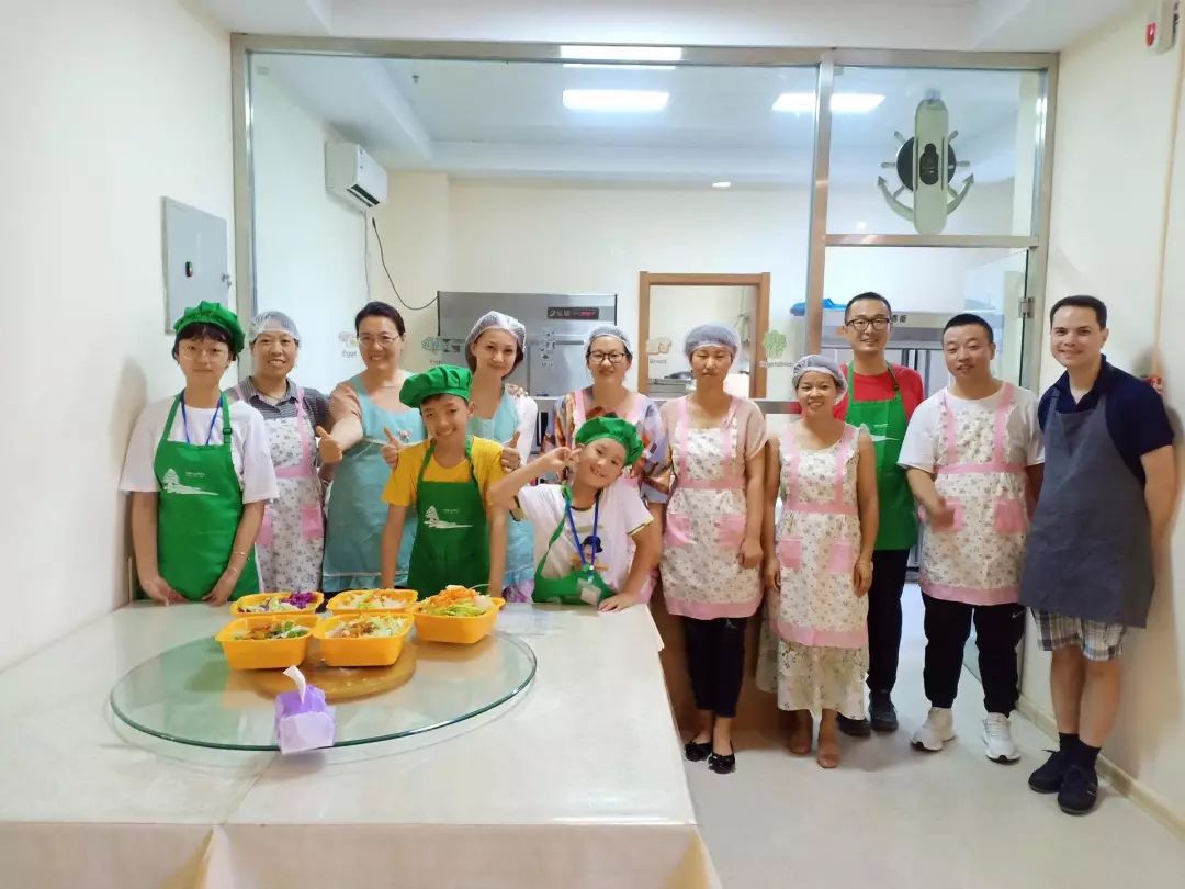 她陪伴儿子战胜嗅母细胞瘤,也成为儿童营养“万事通”