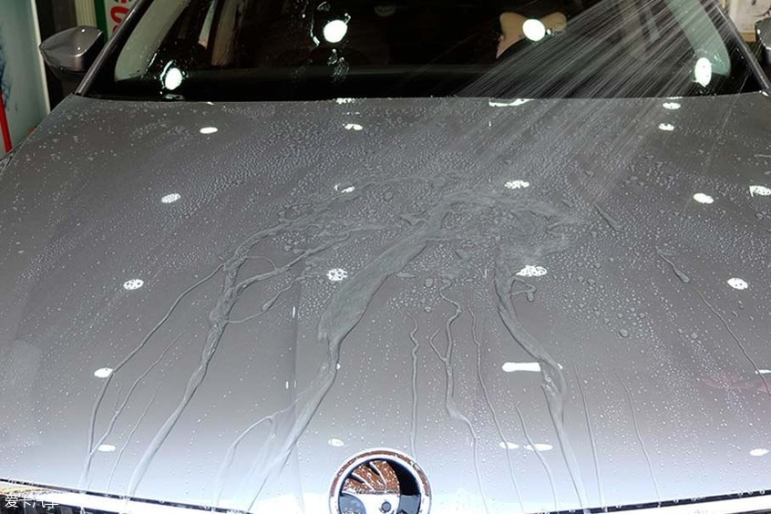 为什么老司机都喜欢下雨天洗车,老司机都在雨天洗车