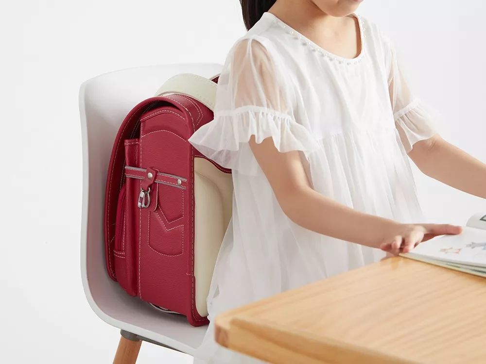 日本小孩的书包有哪些,日本儿童减负保护肩脊书包