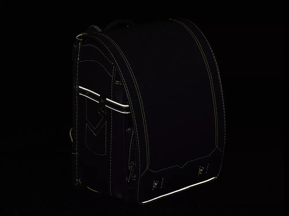 日本小孩的书包有哪些,日本儿童减负保护肩脊书包