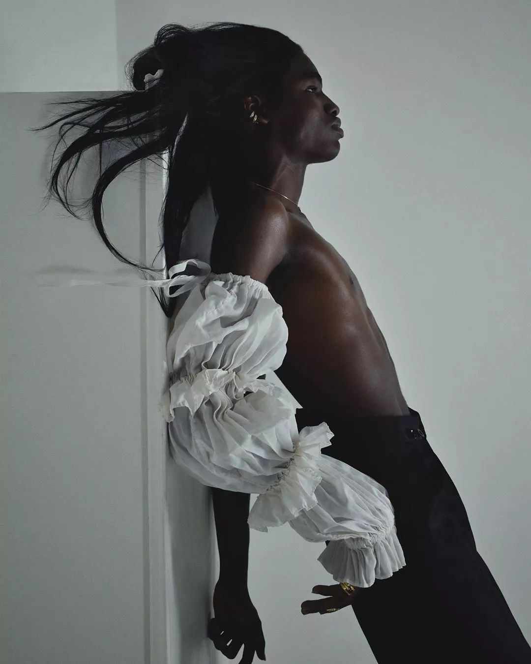 没有耳洞的明星是怎么戴耳环的,明星同款耳夹无耳洞