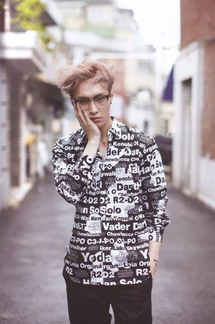 张艺兴与三星解约？！江疏影与施华洛世奇解约！杨幂刘雯明星代言与时尚品牌取消合作！难道又是第二批DG？