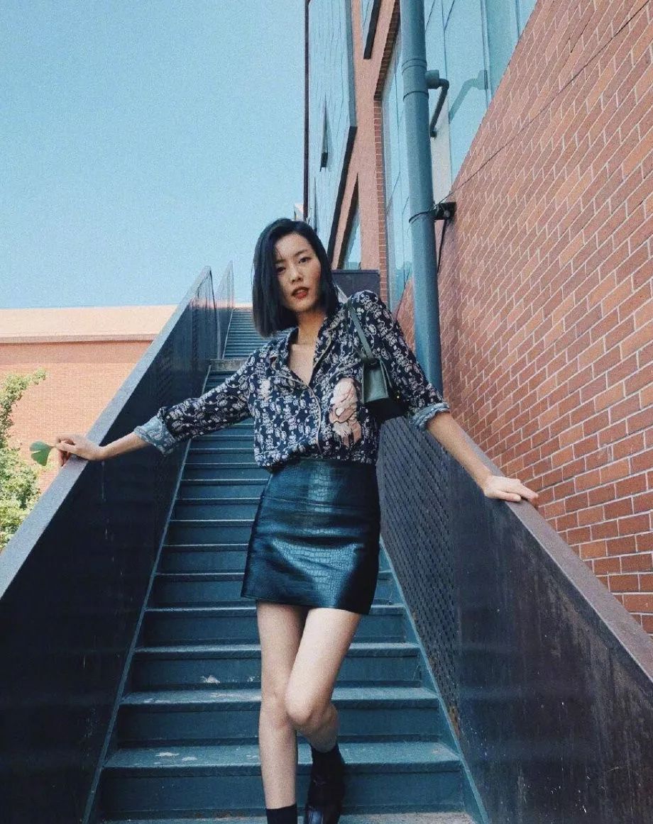 张艺兴与三星解约？！江疏影与施华洛世奇解约！杨幂刘雯明星代言与时尚品牌取消合作！难道又是第二批DG？