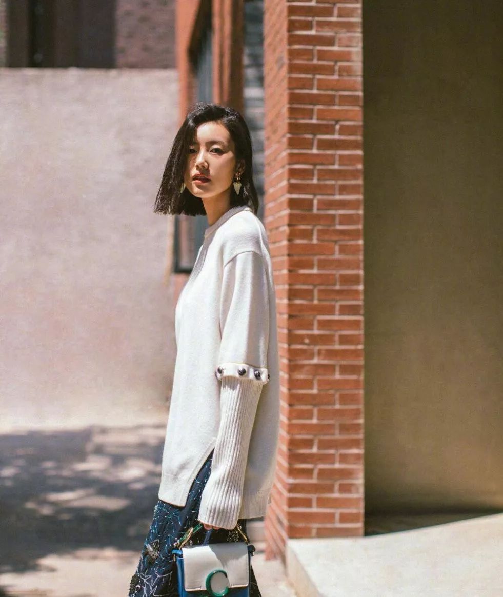 张艺兴与三星解约？！江疏影与施华洛世奇解约！杨幂刘雯明星代言与时尚品牌取消合作！难道又是第二批DG？