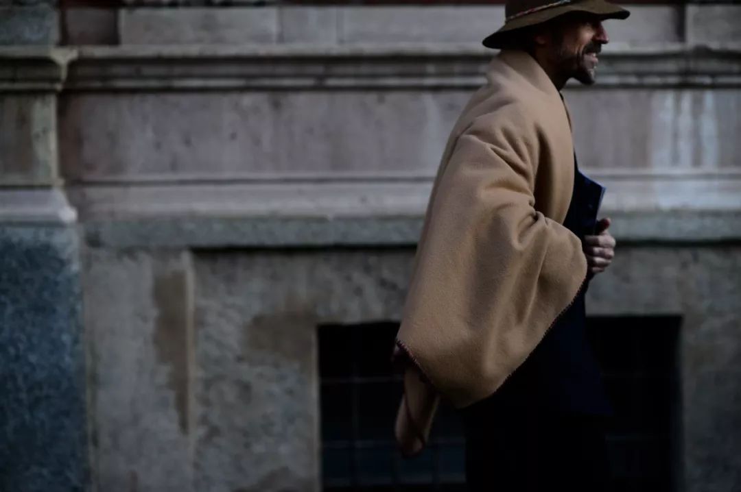 航空在什么情况下免费升舱,航空公司有免费升级头等舱吗