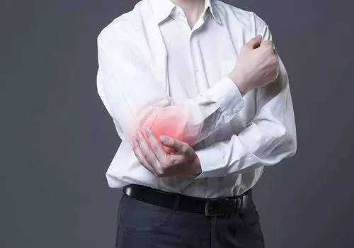 牙疼带的太阳穴疼挂啥科看,牙疼和眼疼看什么科