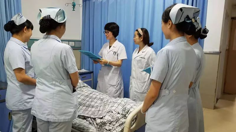 邓杉杉,邓杉杉遂宁照片