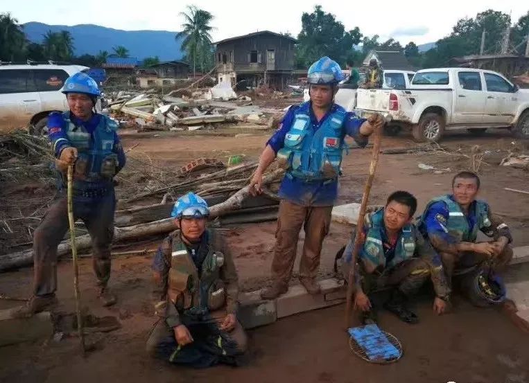 公安民警讲述自己不平凡的故事,警察故事军转民警