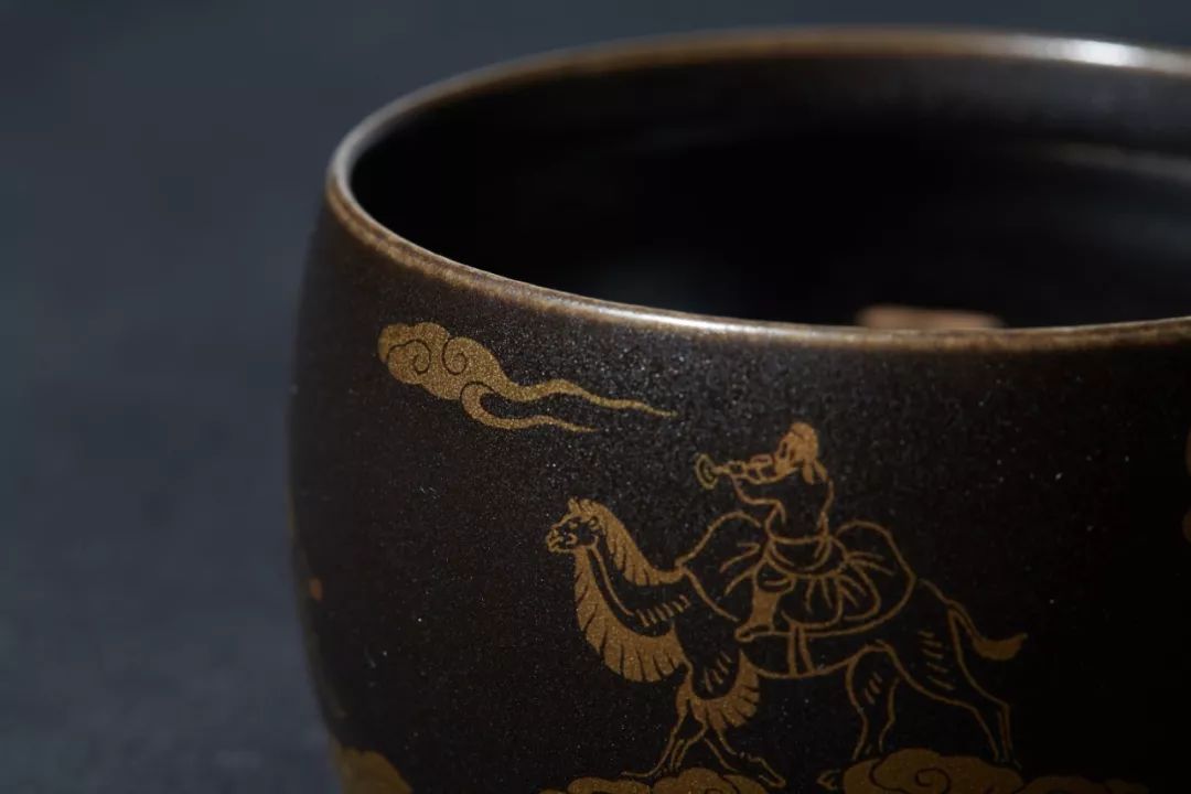 银狼的诱惑小说,银星釉真实图片大全