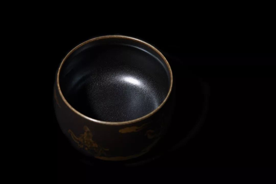 银狼的诱惑小说,银星釉真实图片大全