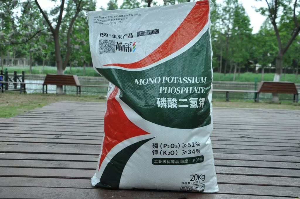 4招识别假肥料看完别再上当了,了解肥料常识谨防上当受骗