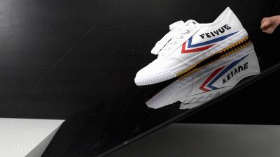 中国60年前造了双小白鞋,法国人一夜“偷走”赚翻了!今天它潮回来了