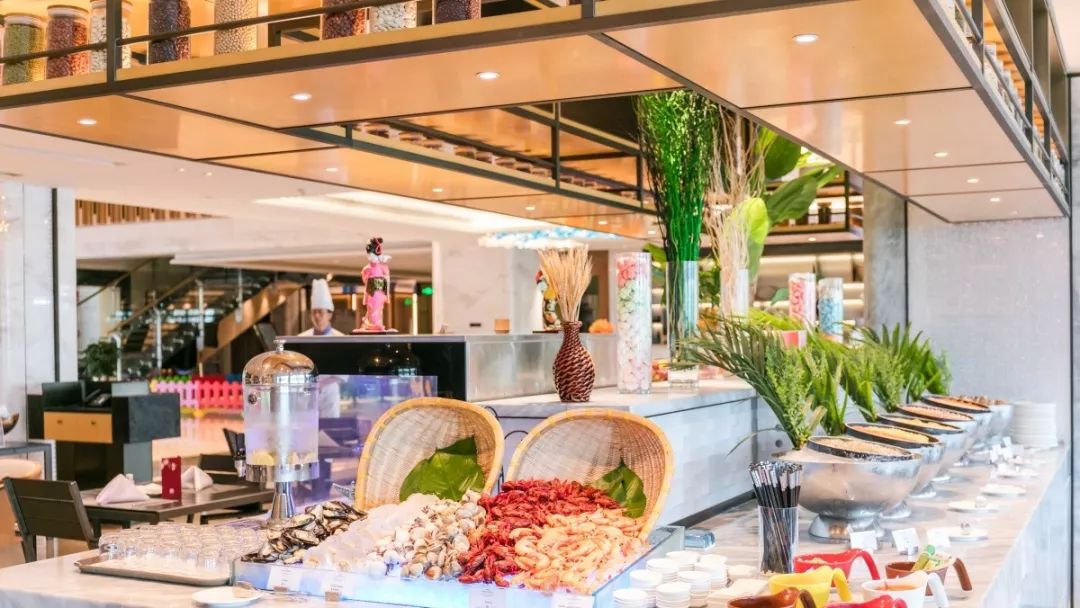 超豪华星级体验自助！129元即可体验360°江景环绕