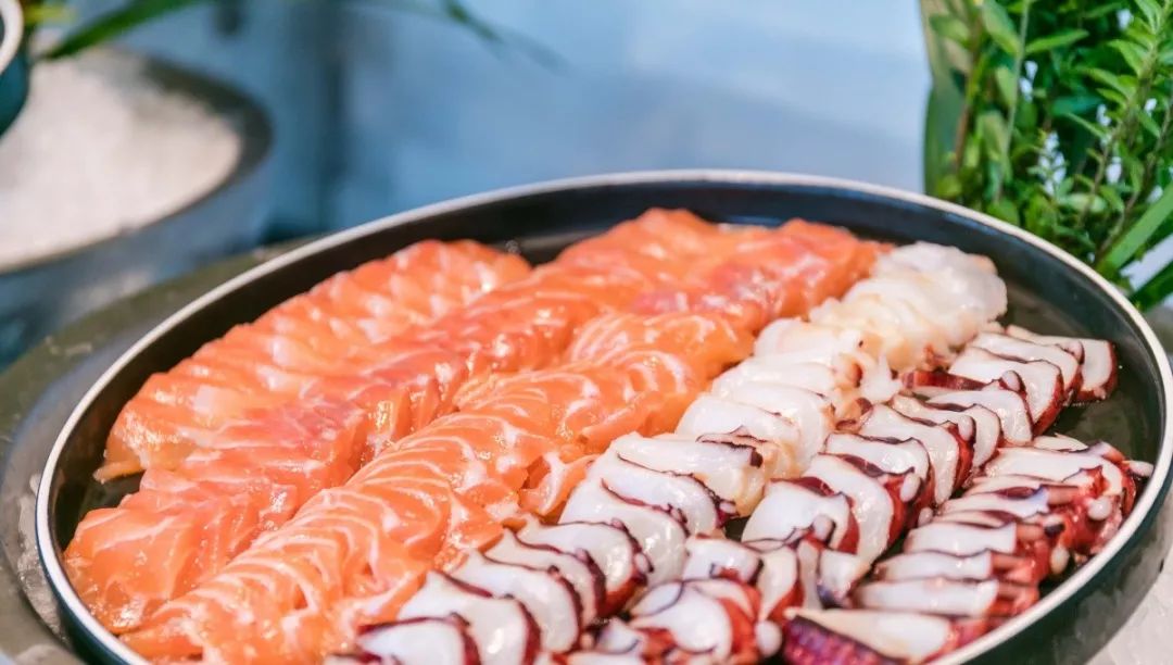 超豪华星级体验自助！129元即可体验360°江景环绕