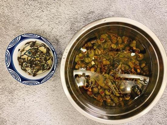 如何让田螺吐沙干净,田螺怎么清洗吐沙干净