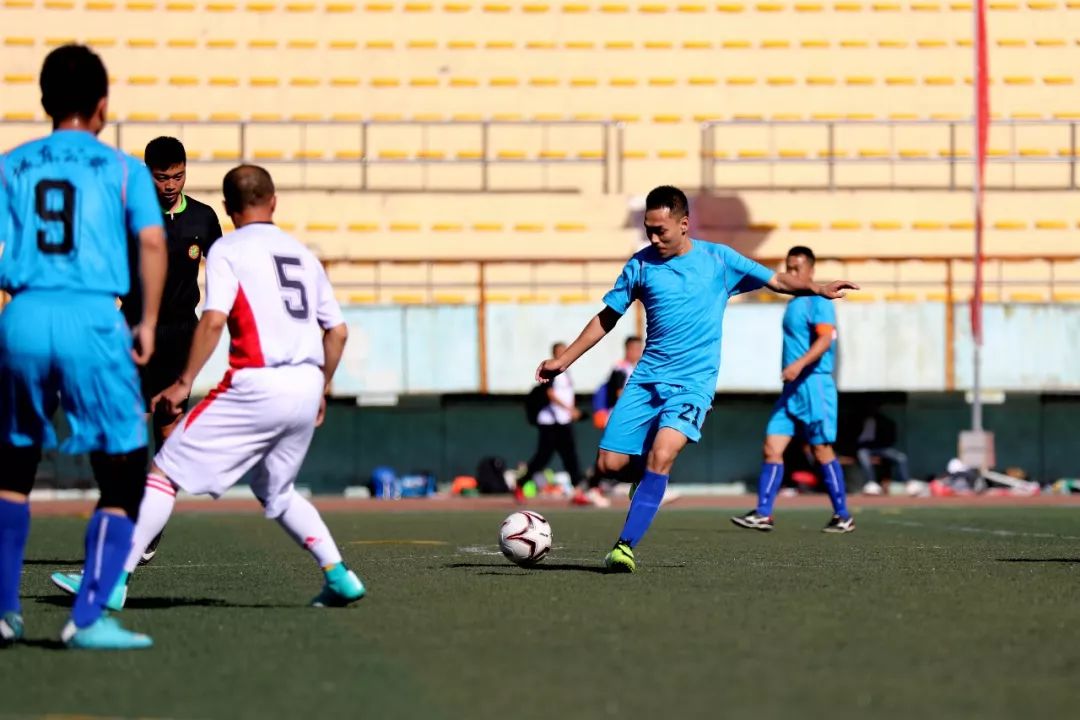 喜讯足球比赛冠军,喜报战报