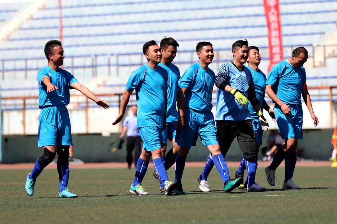 喜讯足球比赛冠军,喜报战报