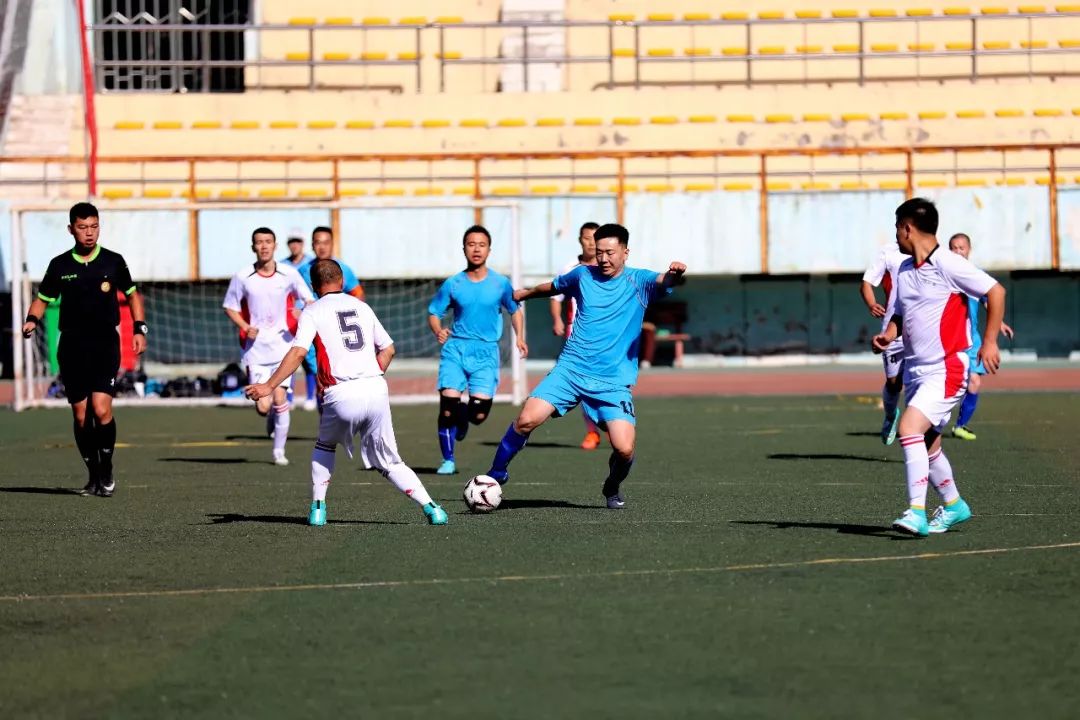 喜讯足球比赛冠军,喜报战报