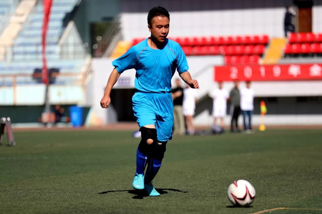 喜讯足球比赛冠军,喜报战报