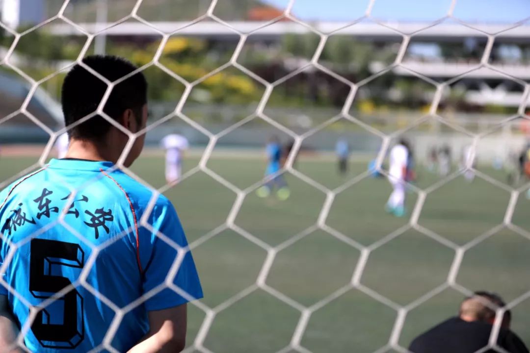 喜讯足球比赛冠军,喜报战报