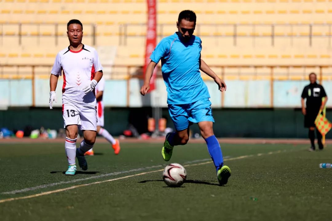 喜讯足球比赛冠军,喜报战报