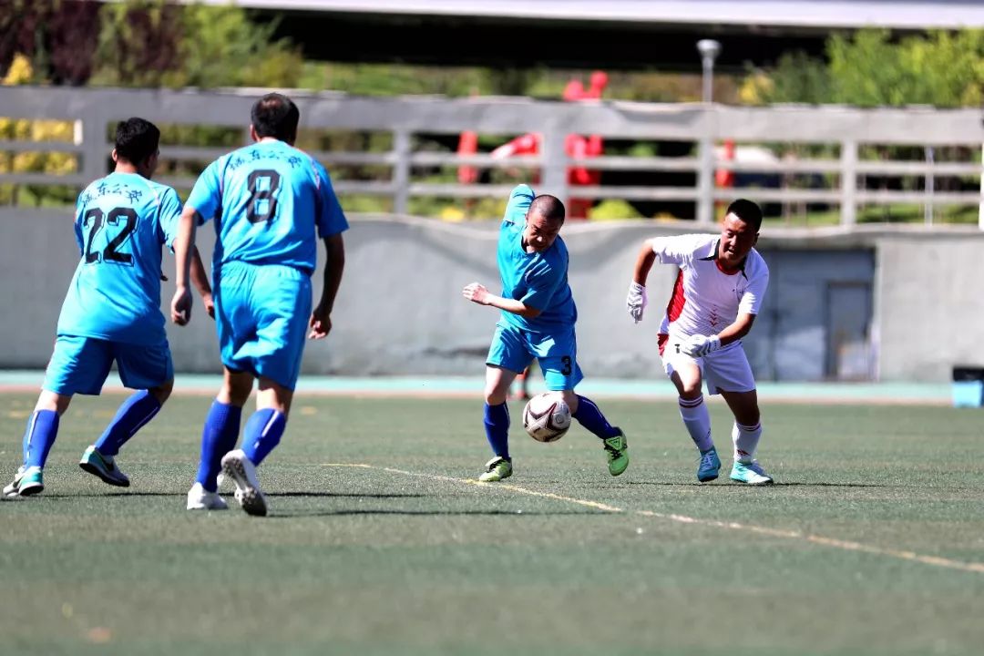 喜讯足球比赛冠军,喜报战报