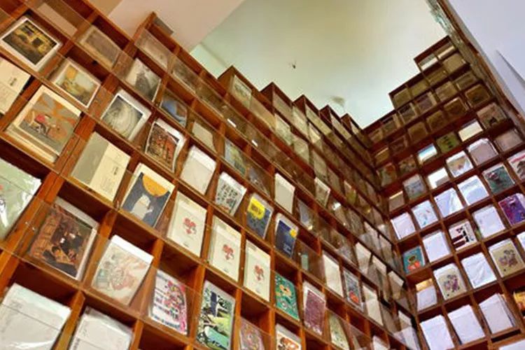 深夜读书的书店有哪些,到书店看书享受一份难得的宁静