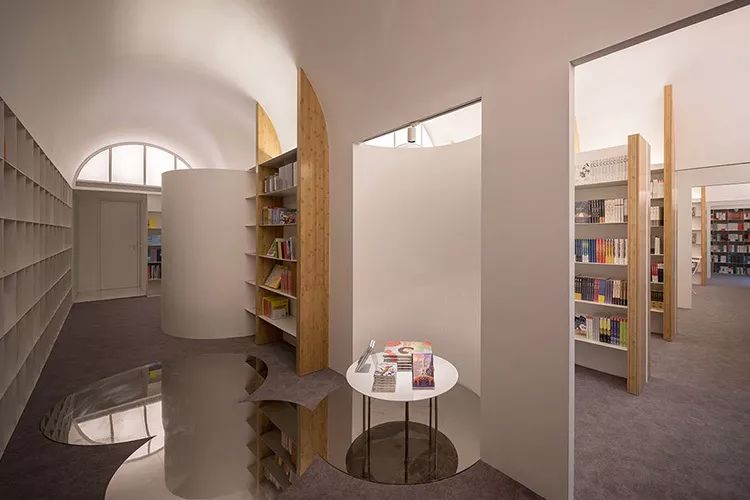 深夜读书的书店有哪些,到书店看书享受一份难得的宁静