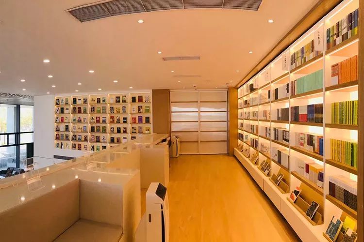 深夜读书的书店有哪些,到书店看书享受一份难得的宁静