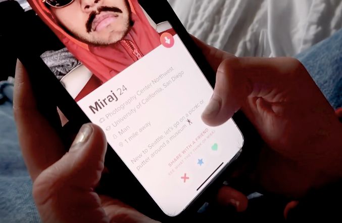 给约会软件拍视频带盐,这个网红博主被骂成筛子…