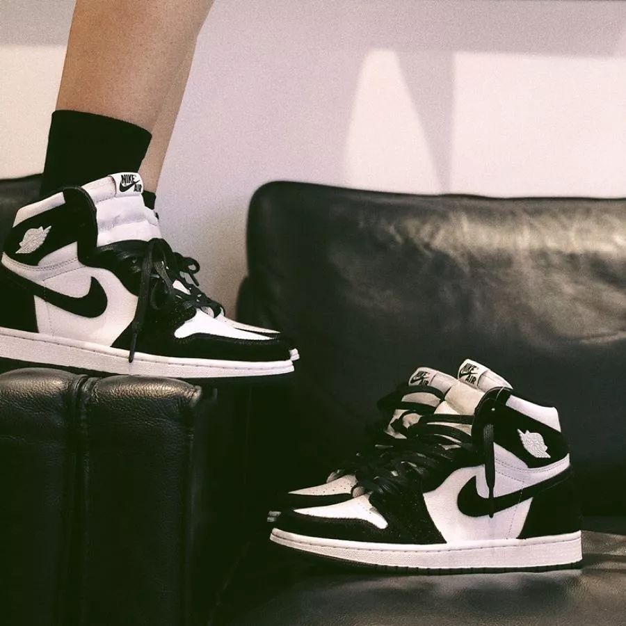 aj1retrosatinroyal丝绸,aj1黑黄脚趾男女同款和女款区别