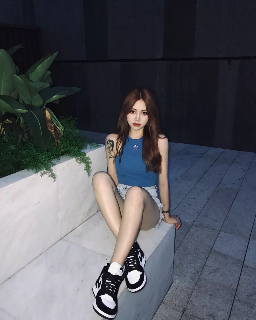 aj1retrosatinroyal丝绸,aj1黑黄脚趾男女同款和女款区别