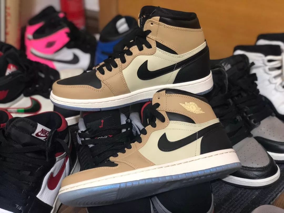 aj1retrosatinroyal丝绸,aj1黑黄脚趾男女同款和女款区别