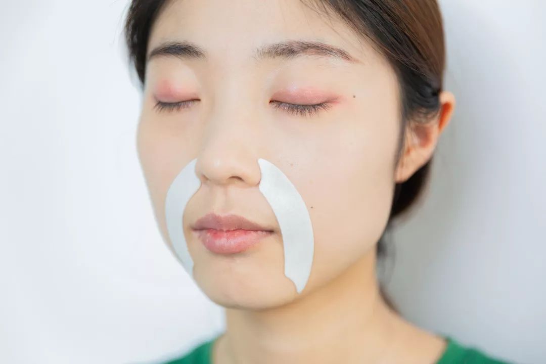 消除眉间法令纹最有效的方法,眉间纹和法令纹医美