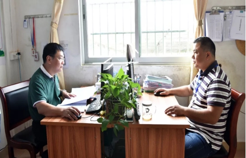 一位扶贫干部的感悟,一个扶贫队长的感人故事