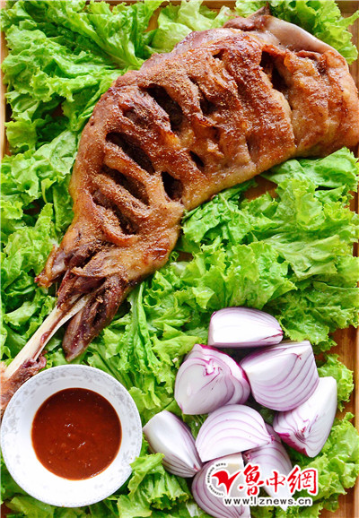 66美食广场负责人张伟：我没有什么经营诀窍只想把自己喜欢的事做好