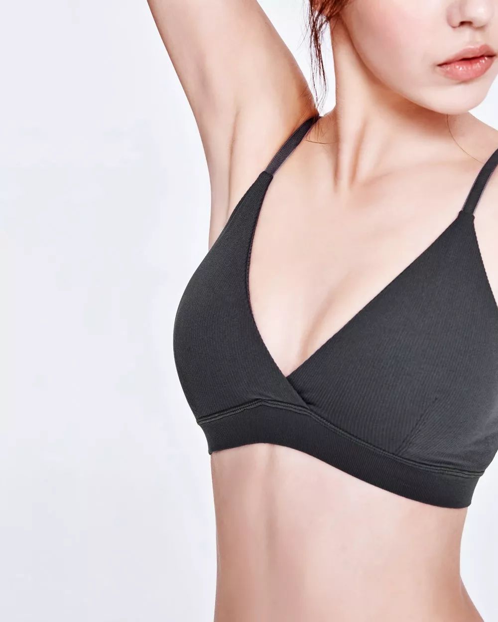 内衣舒适无束缚感无钢圈,超薄透气舒适无钢圈内衣