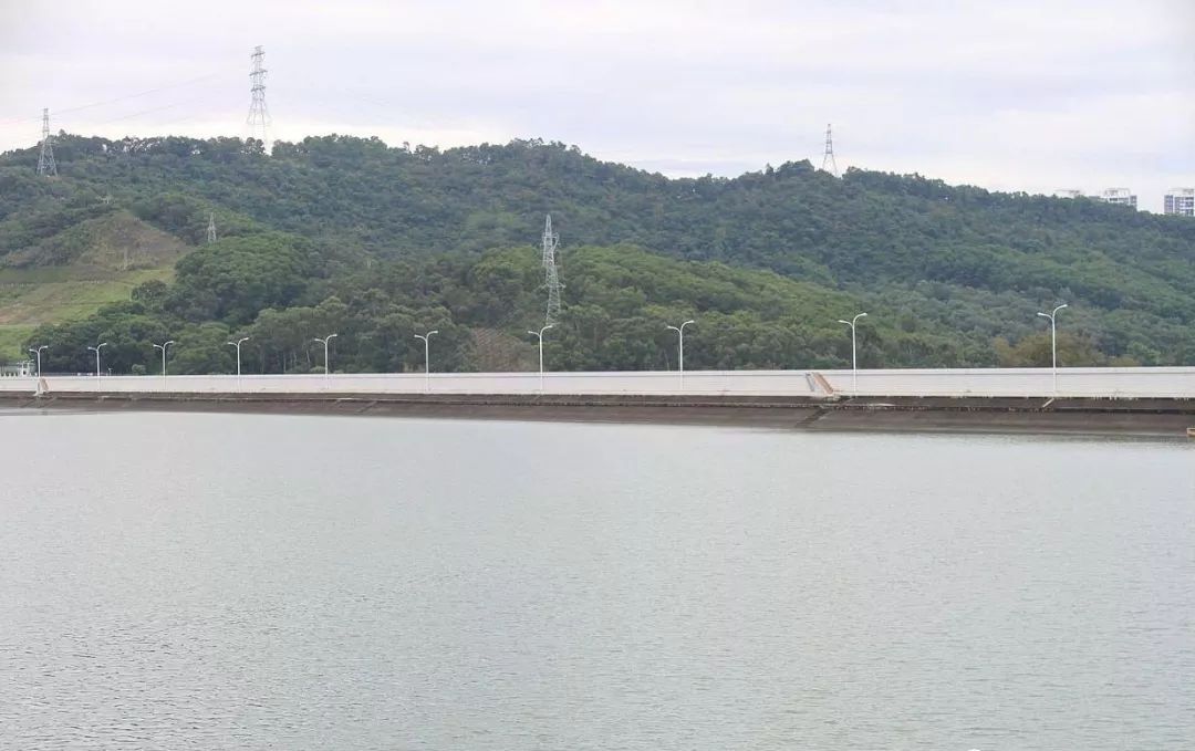 香港跟内地的关系,香港和内地的区别