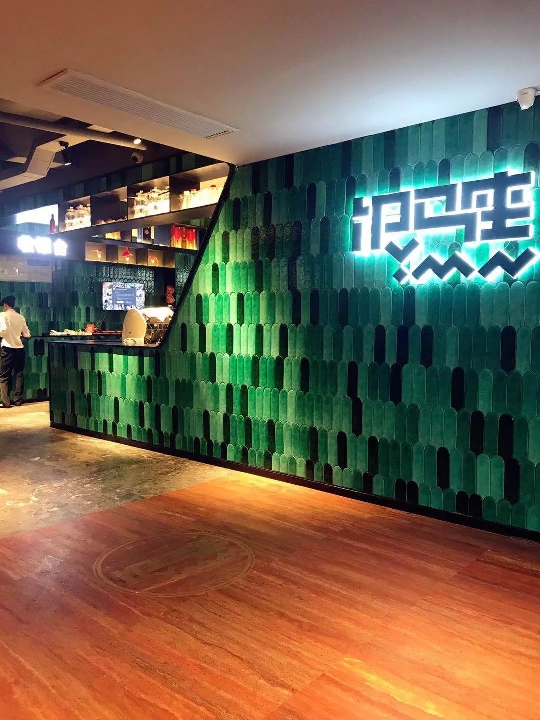 浼佷笟鏂囧寲浠ユⅵ涓洪┈涓嶈礋闊跺崕,灏忓井浼佷笟鐢熶骇鏁呬簨